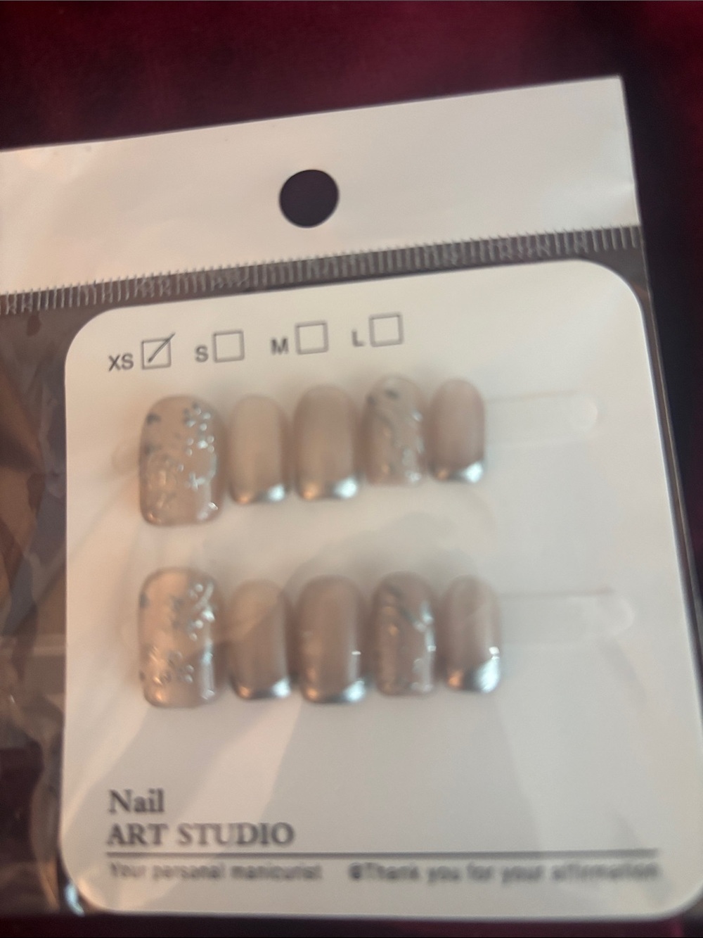 Press-On Nails in Silver